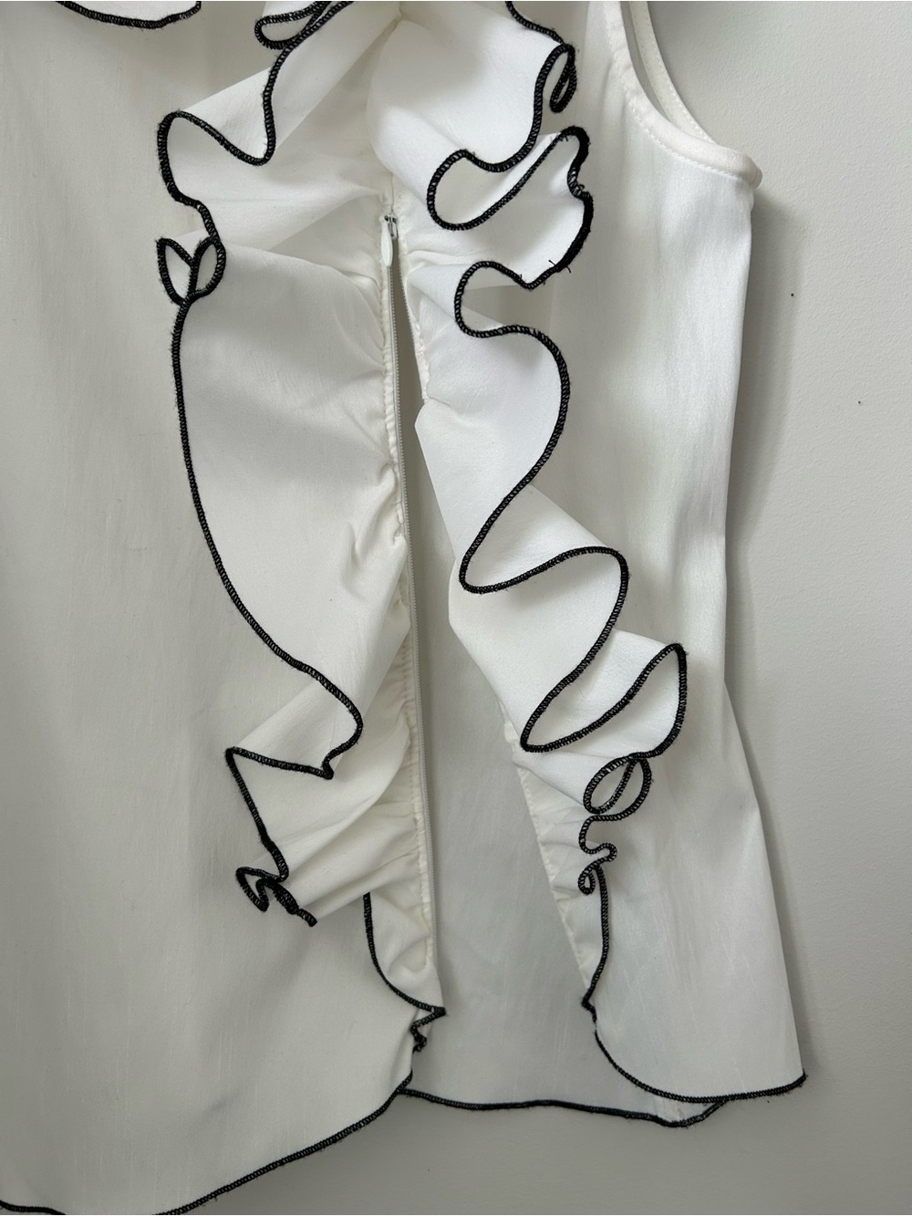 Samuel Dong Sleeveless Ruffle Blouse - Picture 5 of 7